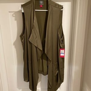 Army green, sateen Vince Camuto vest
